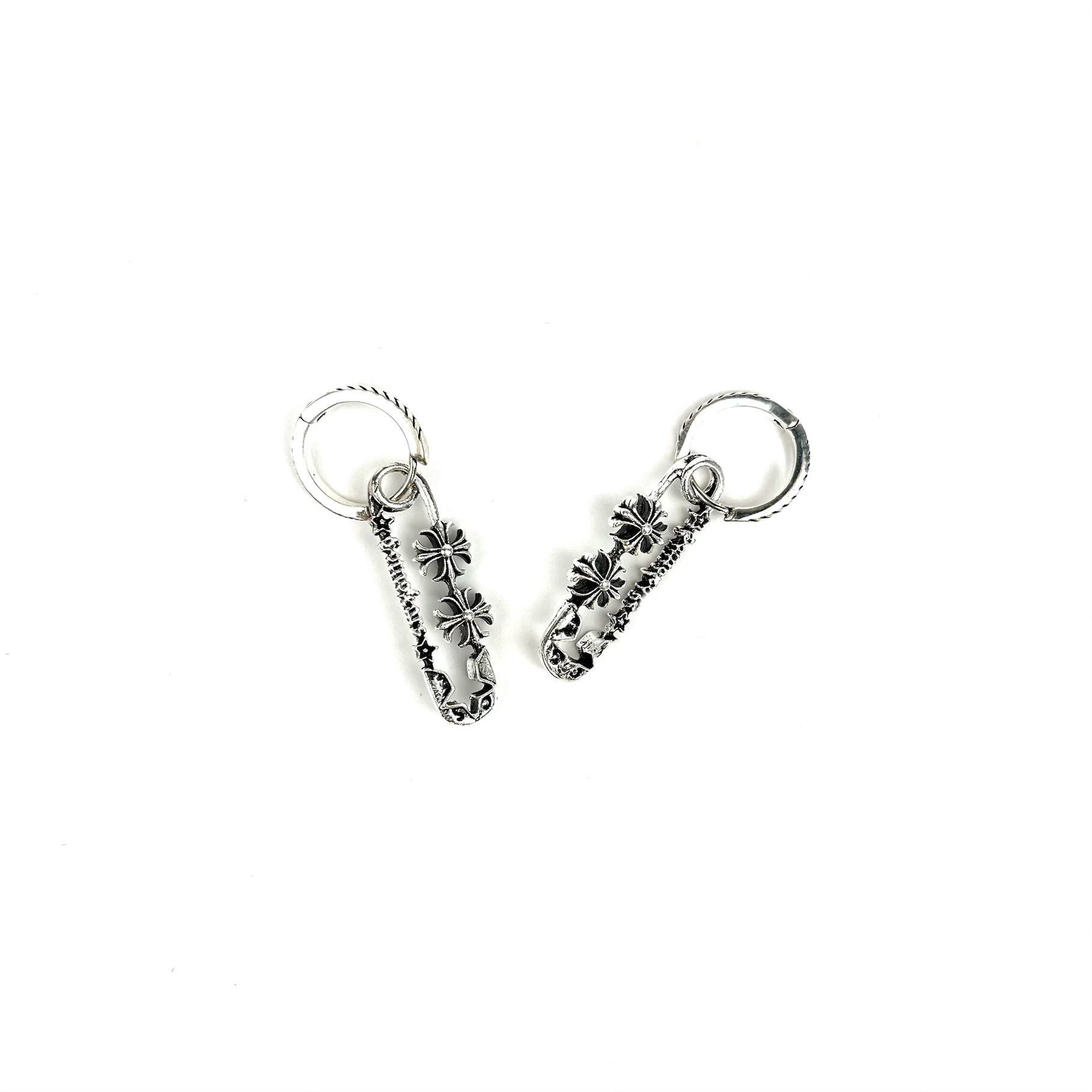 * گوشواره کروم هارتز نقرهای * گوشواره دارک با طرح صلیب * گوشواره حلقهای Chrome Hearts Style * گوشواره استریت استایل نقرهای * Chrome Hearts Style Silver Earrings
