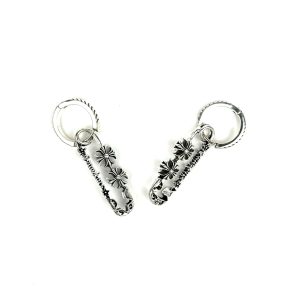* گوشواره کروم هارتز نقره‌ای * گوشواره دارک با طرح صلیب * گوشواره حلقه‌ای Chrome Hearts Style * گوشواره استریت استایل نقره‌ای * Chrome Hearts Style Silver Earrings